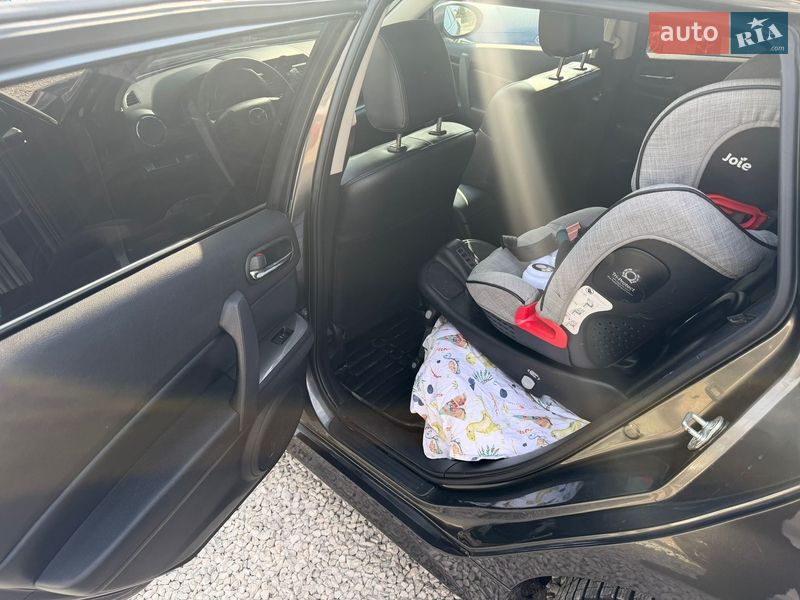 Универсал Mazda 6 2010 в Тернополе