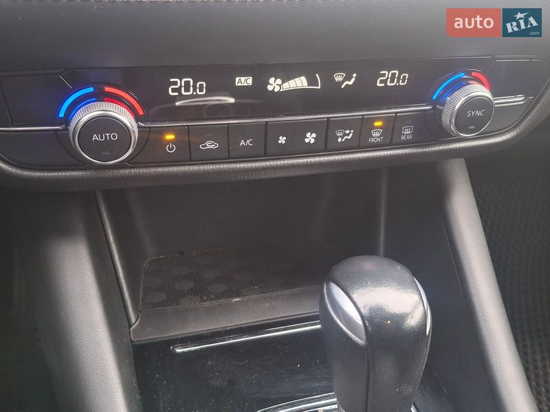 Седан Mazda 6 2018 в Киеве