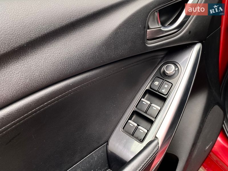 Седан Mazda 6 2015 в Львові