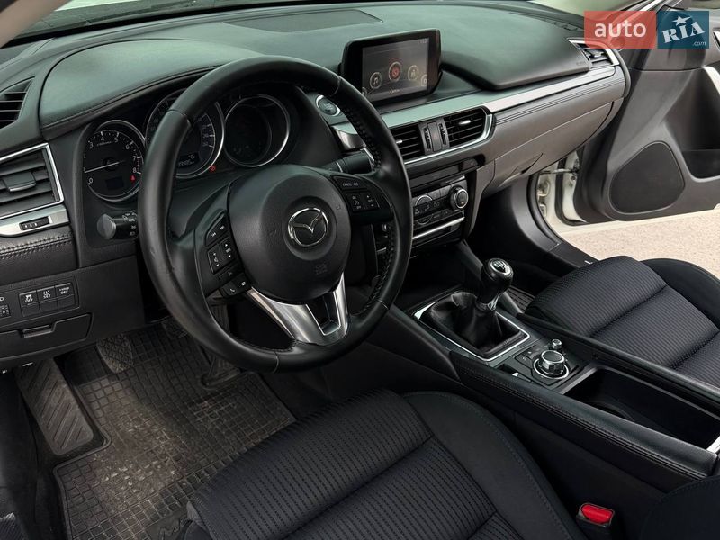 Седан Mazda 6 2013 в Днепре