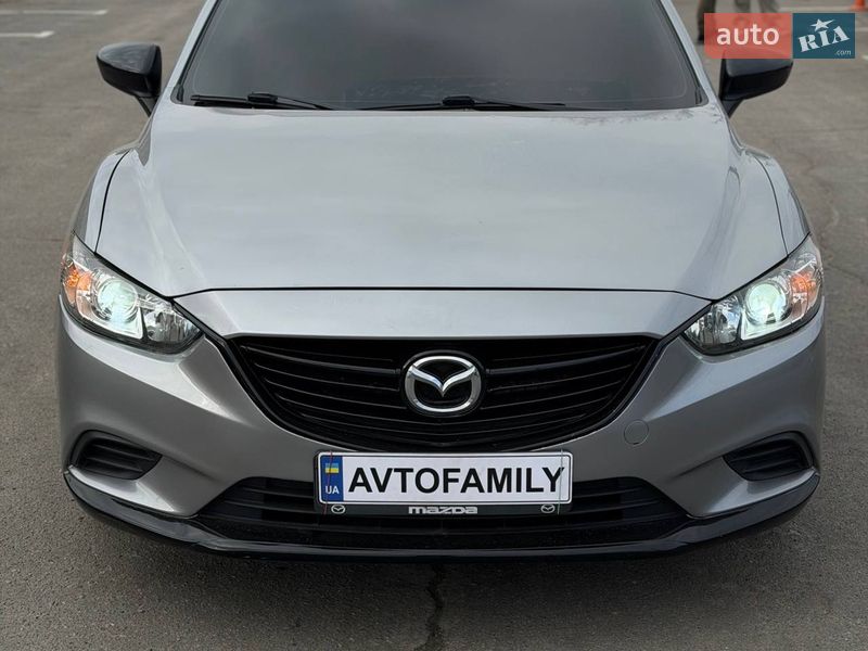 Седан Mazda 6 2014 в Днепре
