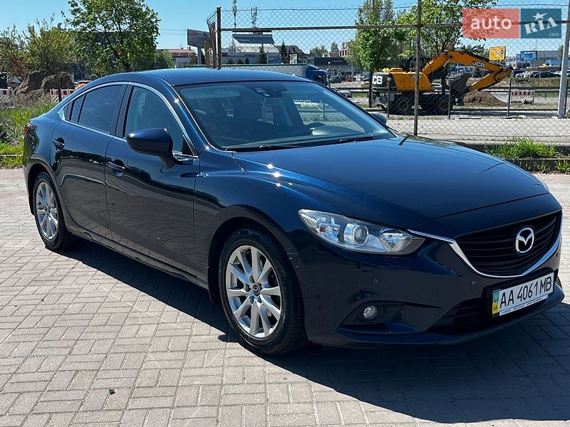 Седан Mazda 6 2015 в Борщеве