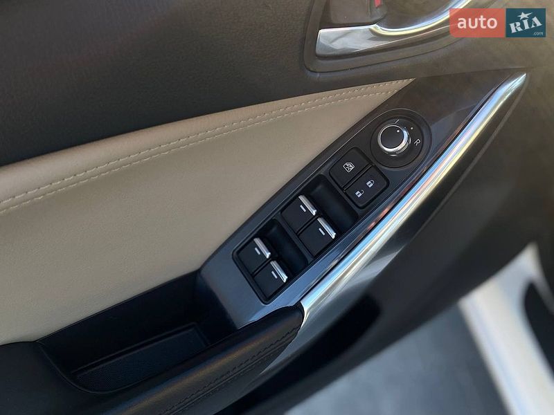 Седан Mazda 6 2017 в Киеве