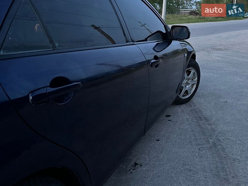 Седан Mazda 6 2004 в Днепре