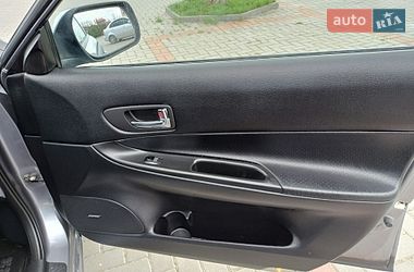 Седан Mazda 6 2002 в Золочеве