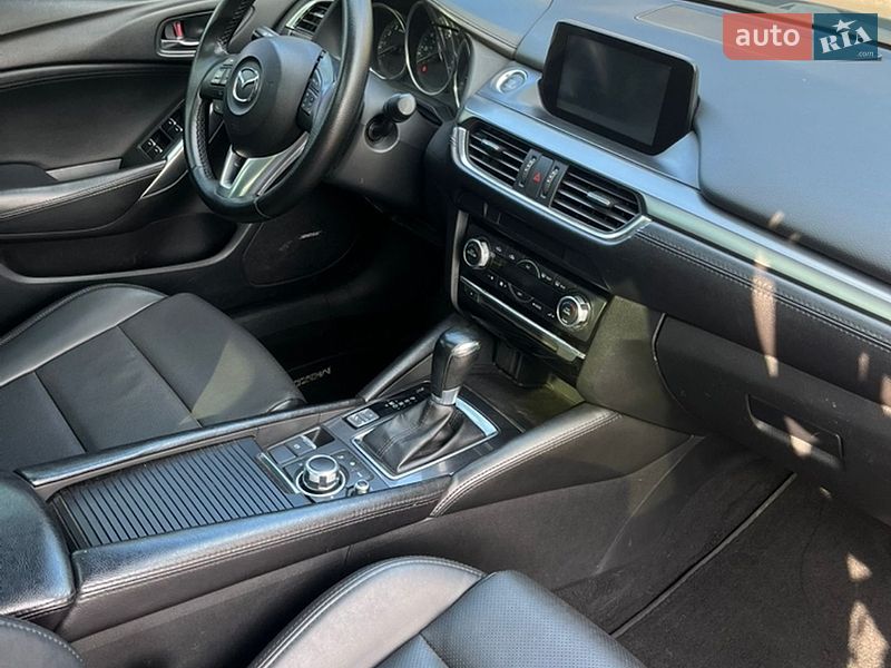 Седан Mazda 6 2015 в Кривому Розі