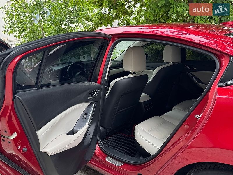 Седан Mazda 6 2014 в Тернополе