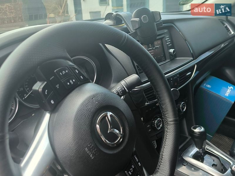Седан Mazda 6 2013 в Старої Жадовой