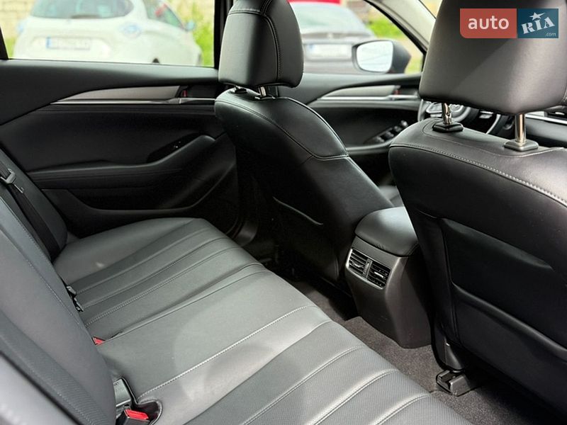 Седан Mazda 6 2021 в Луцке