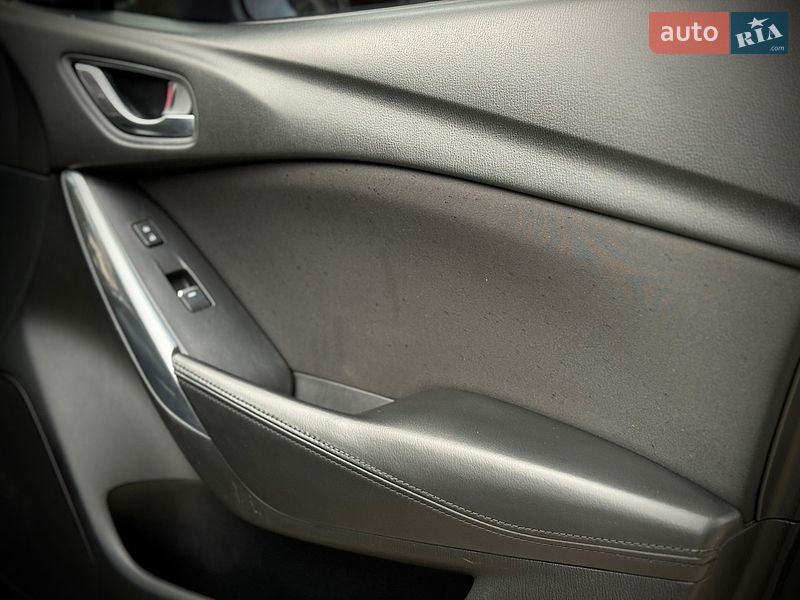 Седан Mazda 6 2016 в Ивано-Франковске