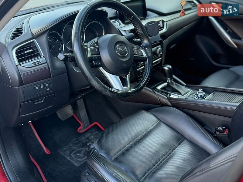 Седан Mazda 6 2016 в Южноукраїнську