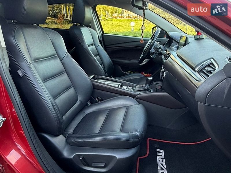 Седан Mazda 6 2016 в Южноукраїнську