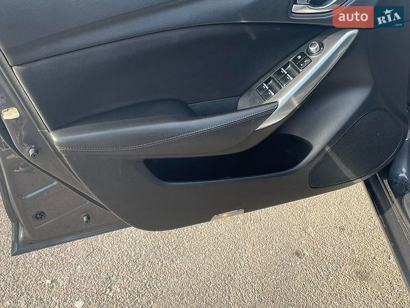 Седан Mazda 6 2015 в Львові