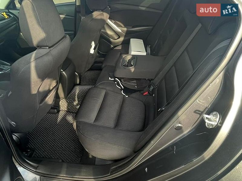 Седан Mazda 6 2015 в Львові