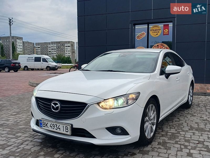 Седан Mazda 6 2013 в Нетешине
