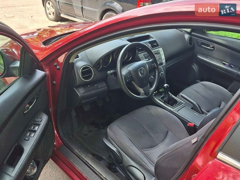 Седан Mazda 6 2010 в Днепре
