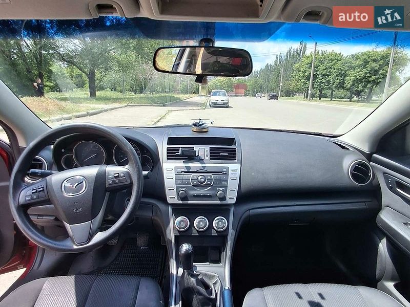 Седан Mazda 6 2010 в Днепре