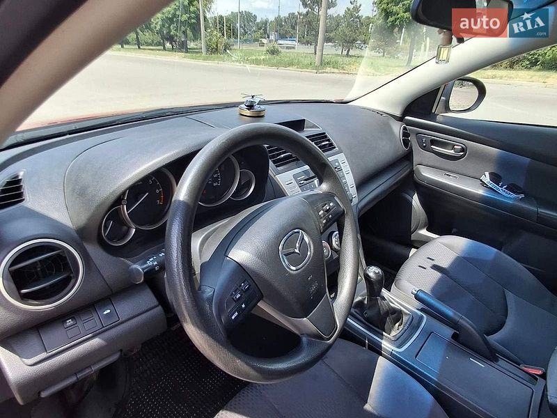 Седан Mazda 6 2010 в Днепре