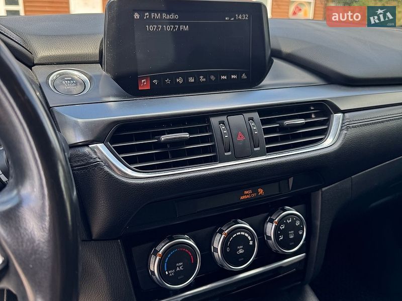 Седан Mazda 6 2016 в Житомире