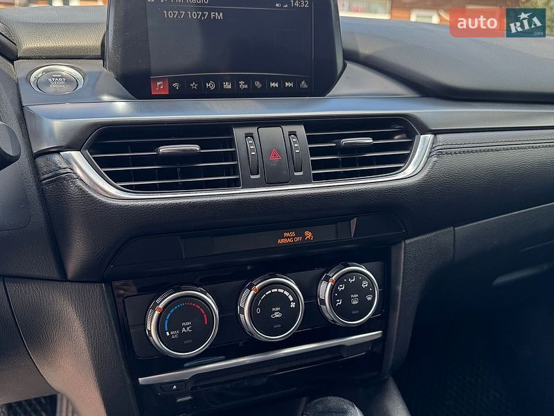 Седан Mazda 6 2016 в Житомире