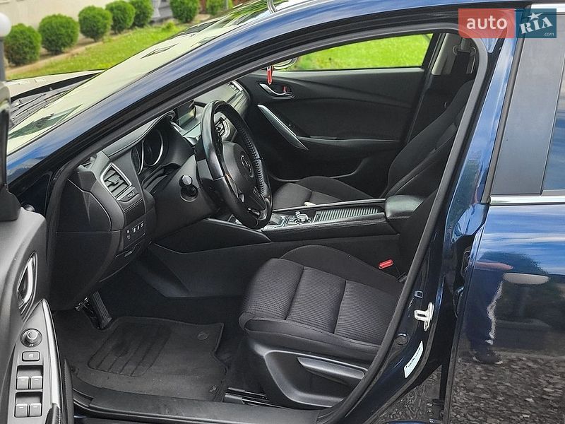 Седан Mazda 6 2016 в Старому Самборі