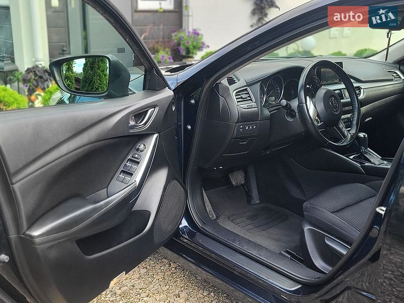 Седан Mazda 6 2016 в Старому Самборі