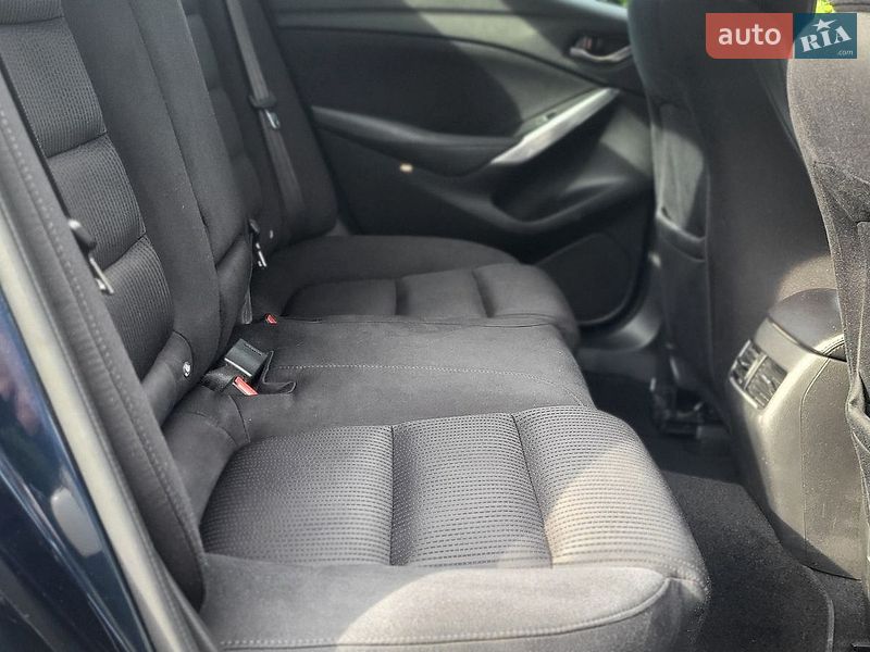 Седан Mazda 6 2016 в Старому Самборі