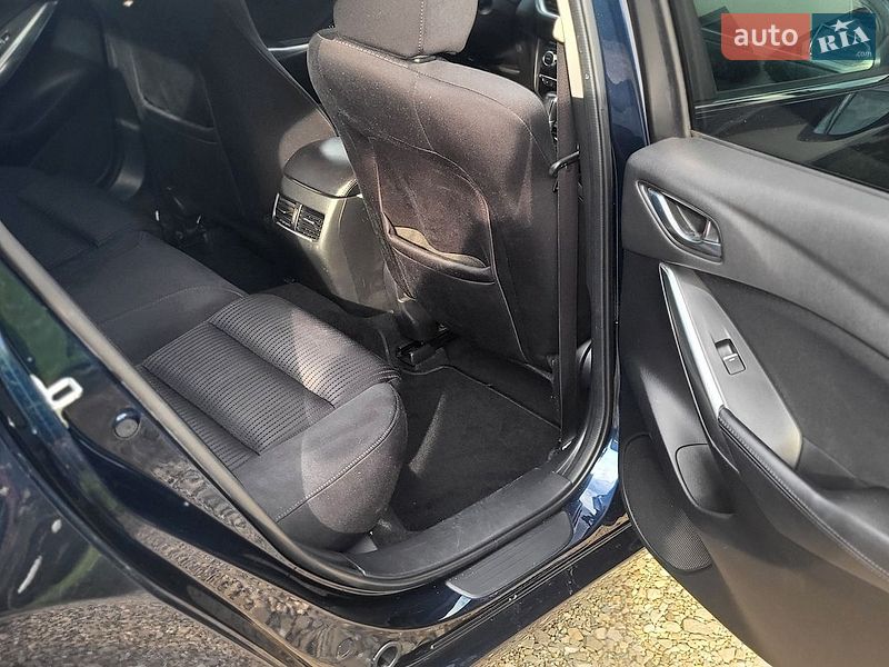 Седан Mazda 6 2016 в Старому Самборі