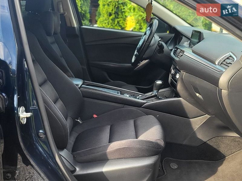 Седан Mazda 6 2016 в Старому Самборі
