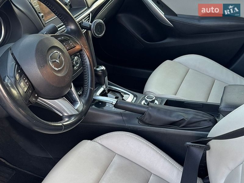 Седан Mazda 6 2013 в Измаиле