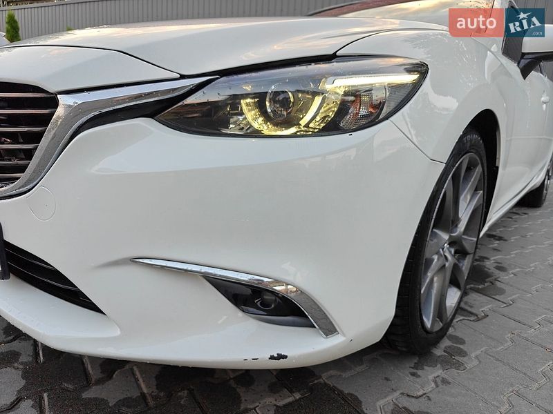Седан Mazda 6 2016 в Черновцах