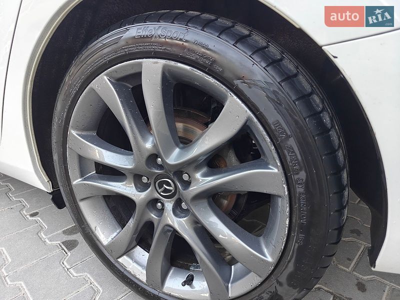 Седан Mazda 6 2016 в Черновцах