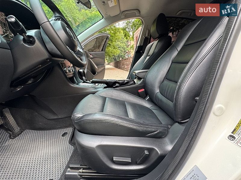 Седан Mazda 6 2014 в Одессе
