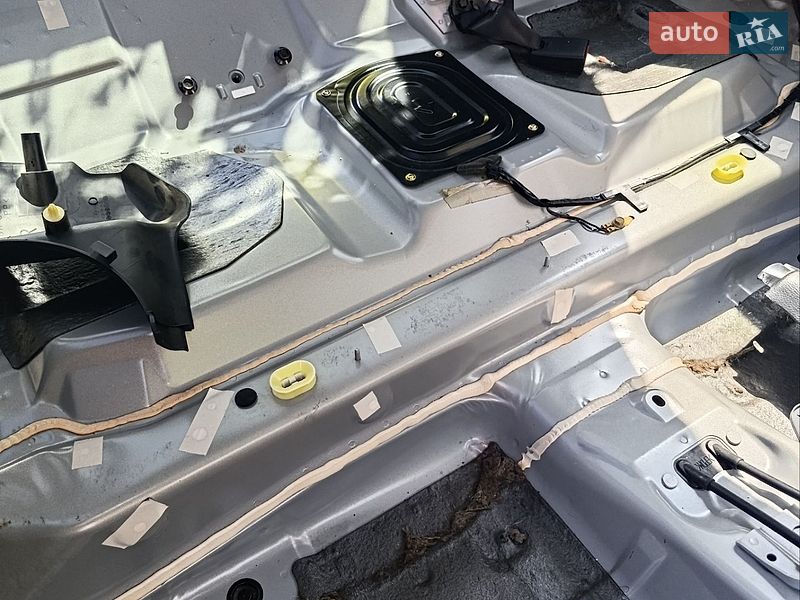 Седан Mazda 6 2005 в Херсоні