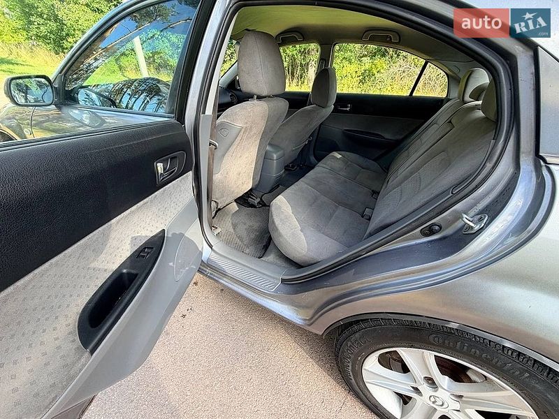 Седан Mazda 6 2004 в Житомирі