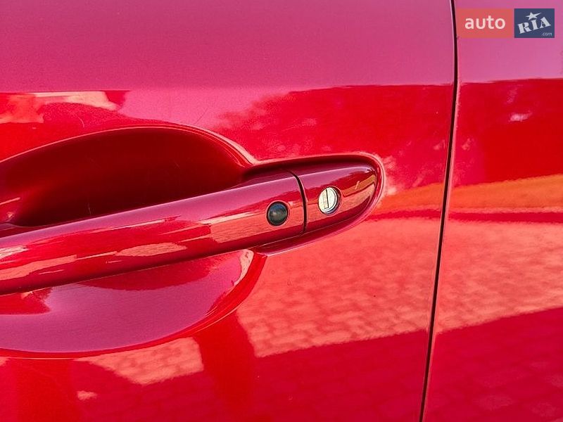 Седан Mazda 6 2013 в Чернівцях