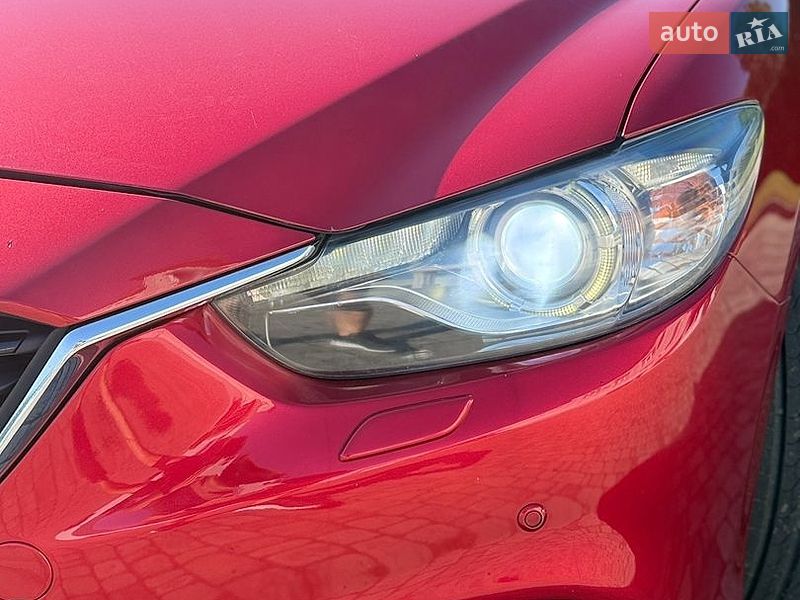 Седан Mazda 6 2013 в Чернівцях