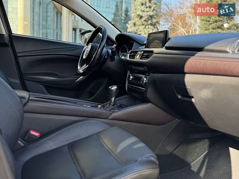 Седан Mazda 6 2017 в Николаеве