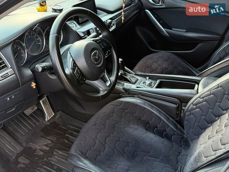 Седан Mazda 6 2015 в Запоріжжі