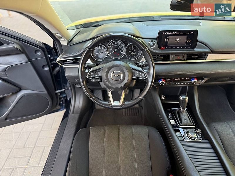 Седан Mazda 6 2018 в Днепре