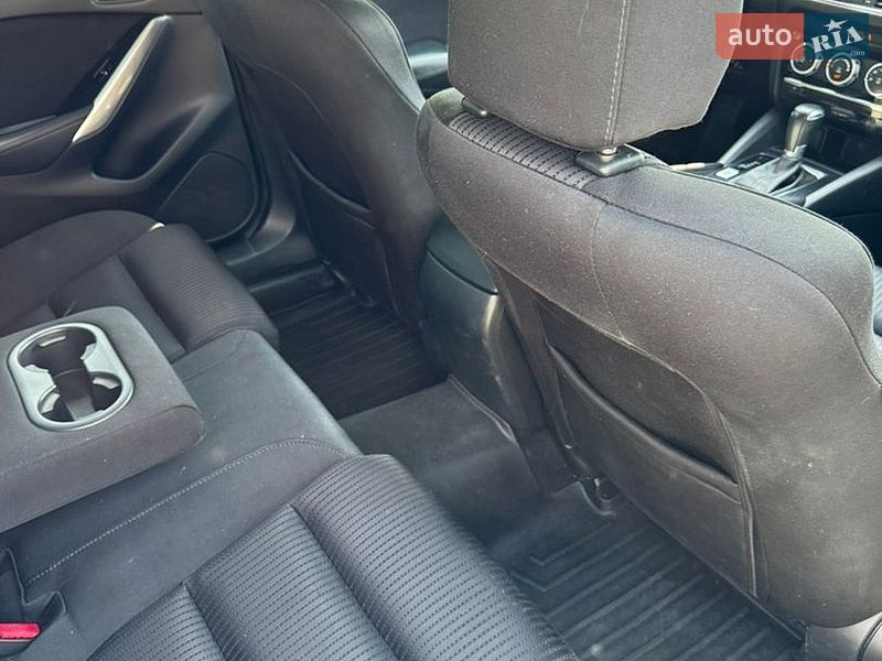 Седан Mazda 6 2016 в Чернівцях