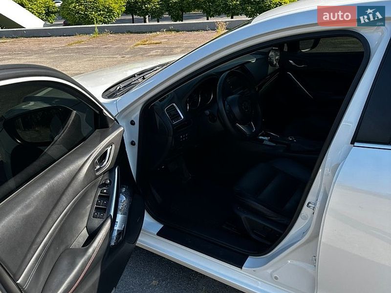 Седан Mazda 6 2014 в Днепре