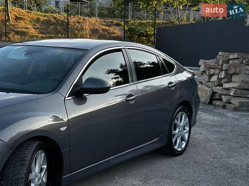 Седан Mazda 6 2008 в Волочиске