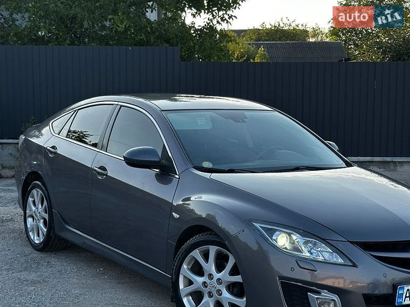 Седан Mazda 6 2008 в Волочиске