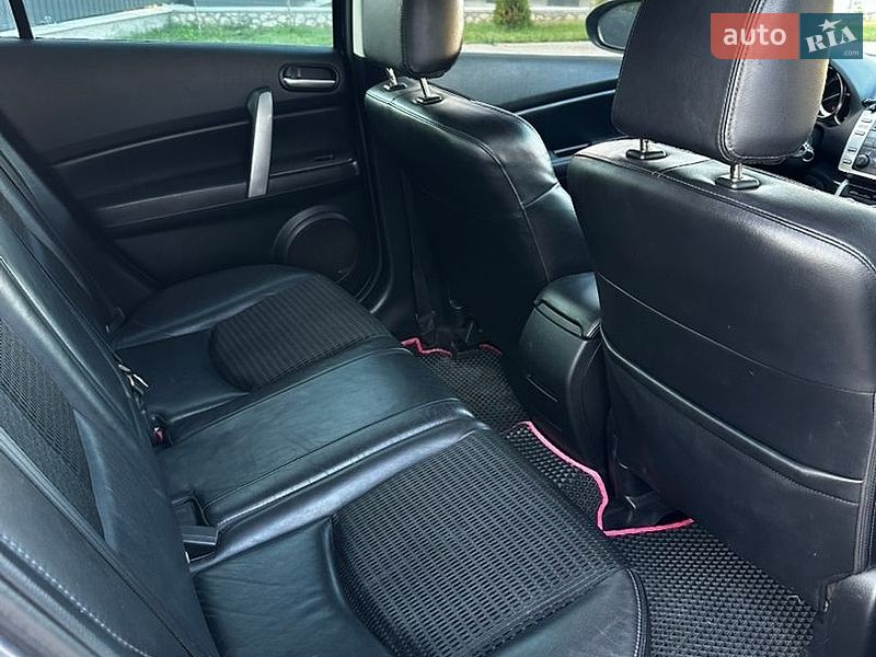 Седан Mazda 6 2008 в Волочиске