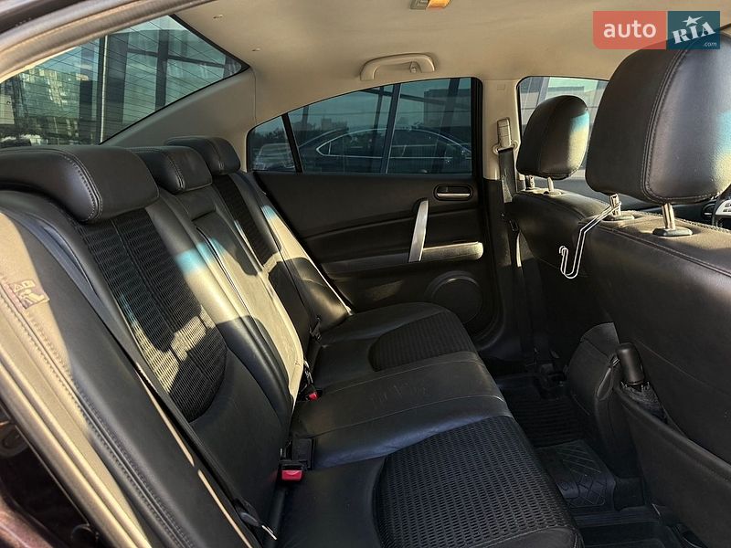 Седан Mazda 6 2009 в Киеве