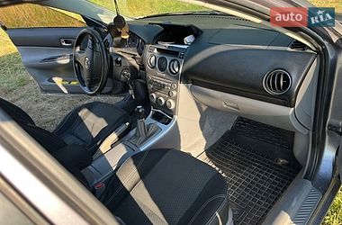 Седан Mazda 6 2004 в Остроге