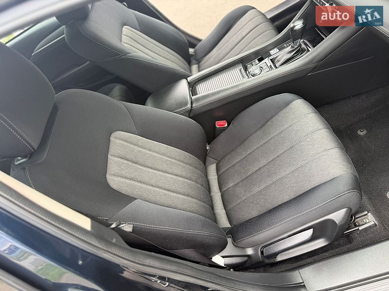 Седан Mazda 6 2018 в Львові