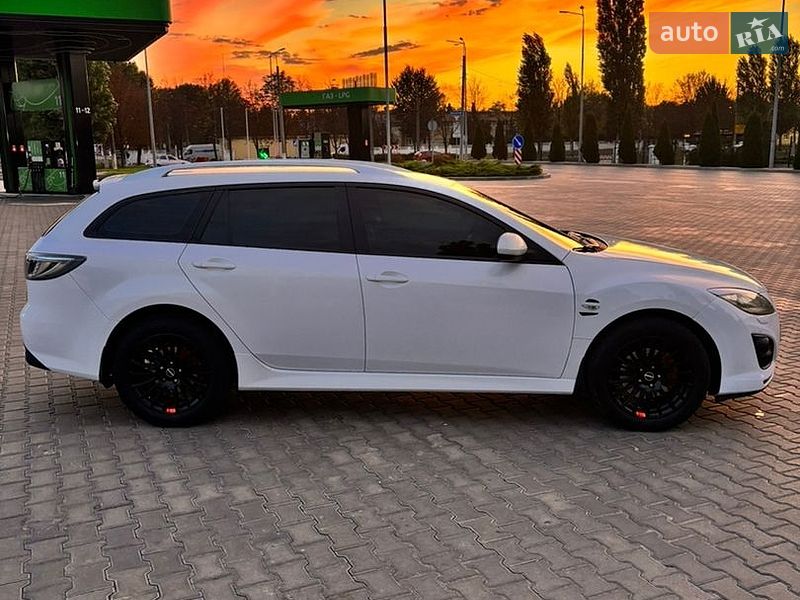 Універсал Mazda 6 2010 в Кременчуці
