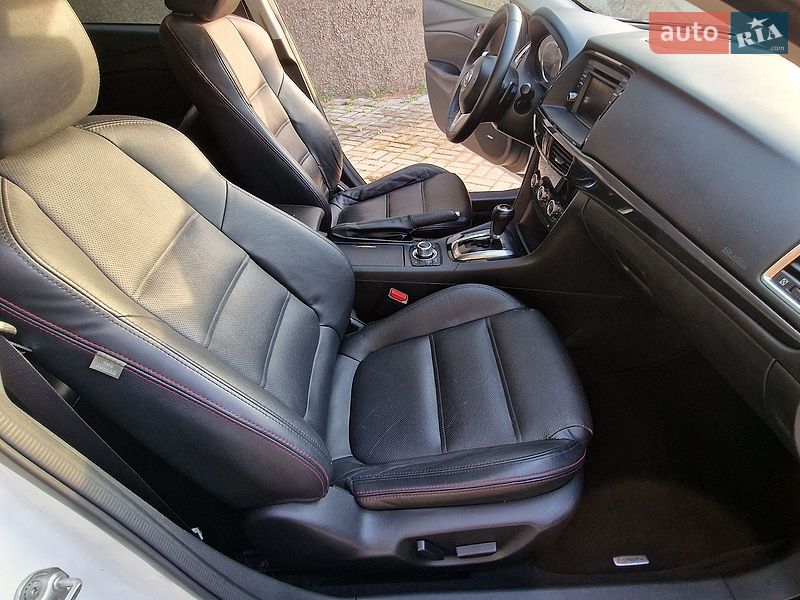 Седан Mazda 6 2013 в Днепре